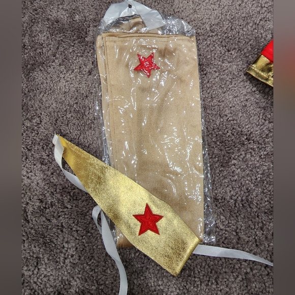 Wonder woman Halloween Costume. Size medium. - Picture 6 of 7
